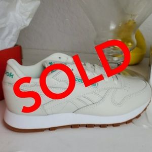 Reebok Classic Leather Women's Running Shoe Size 5